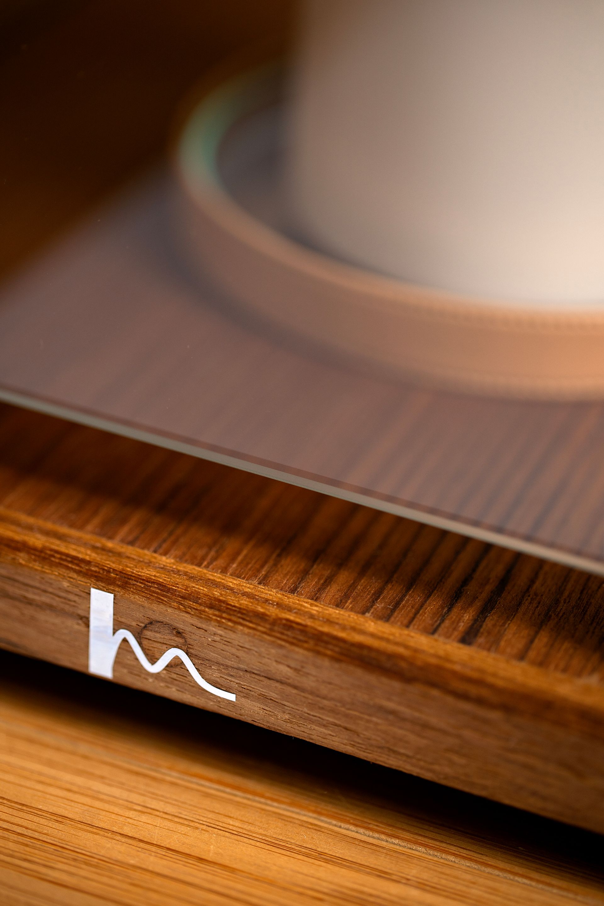 Lineamare lanterns - Sole Line - daylight - details