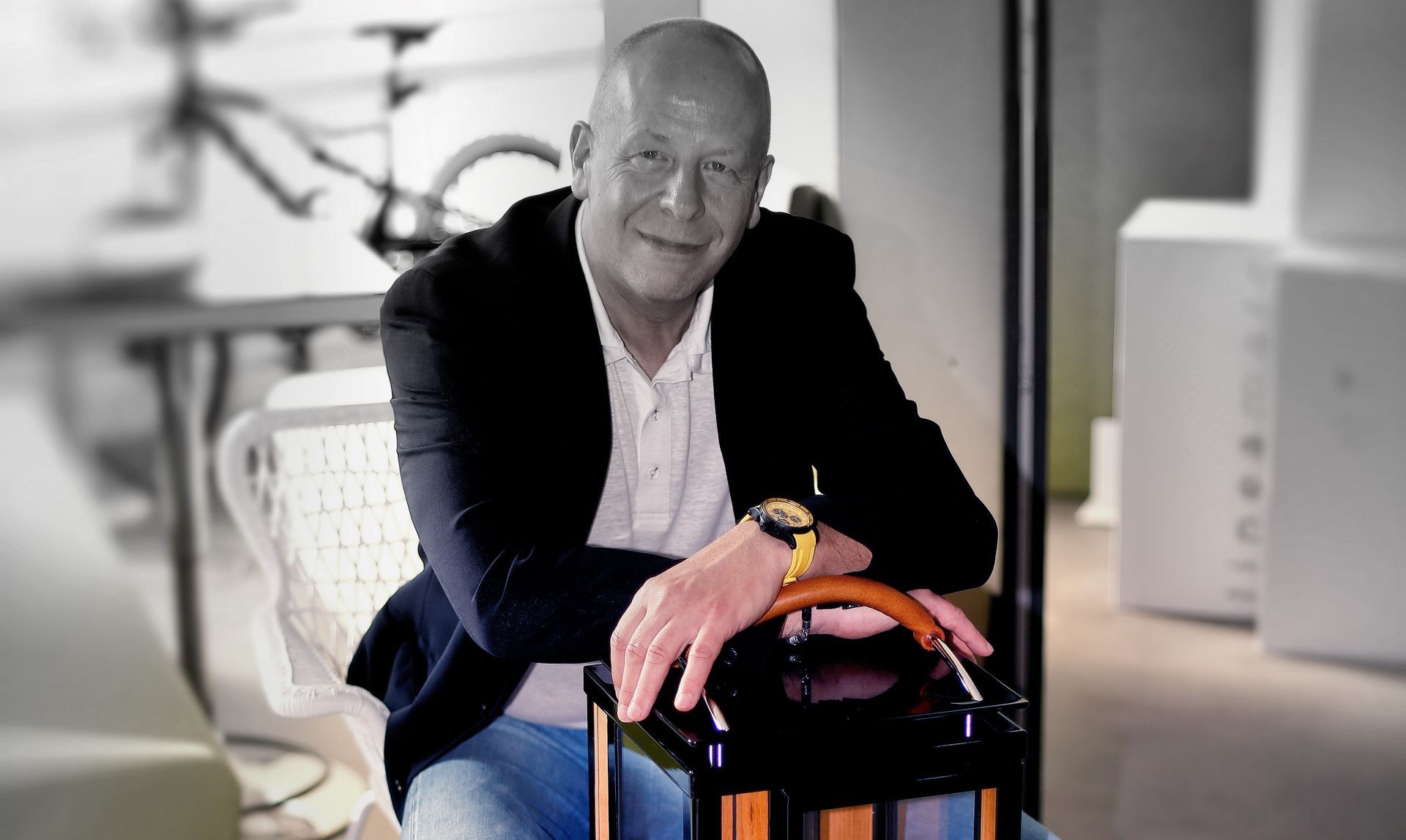 Lineamare founder and director Johannes Volckmann presenting Yacht Line