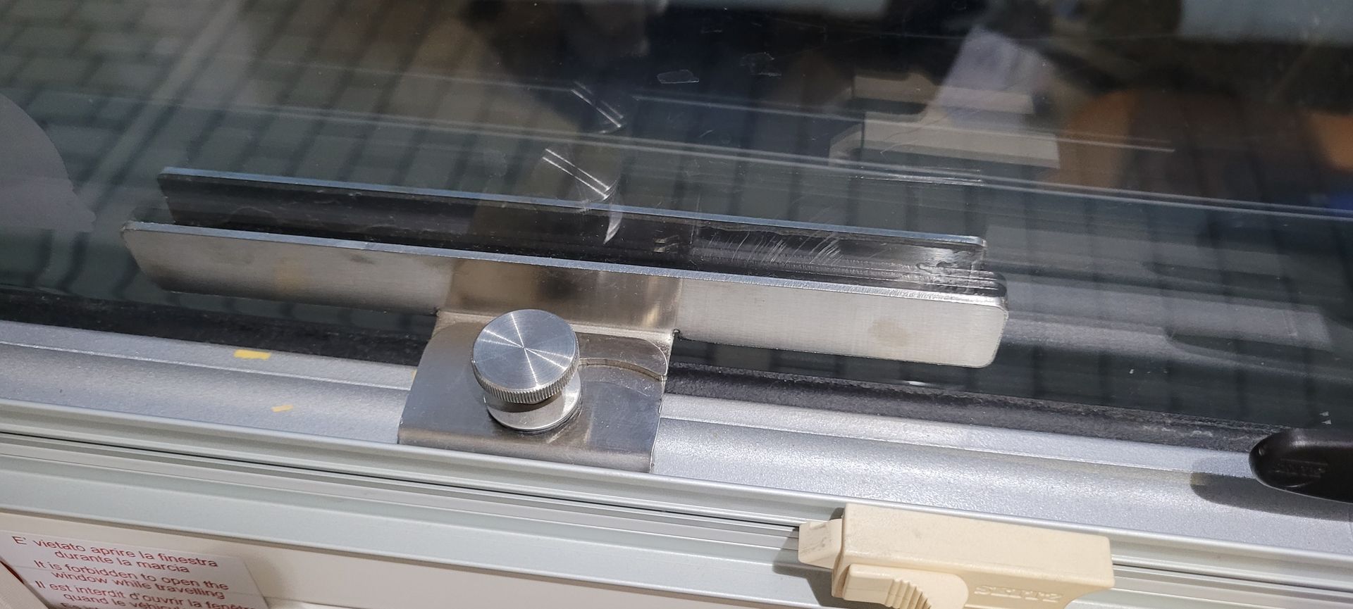 Einbruchschutz für Wohnmobilfenster Womoaufbruchschutz einfach montiert, sehr sicher