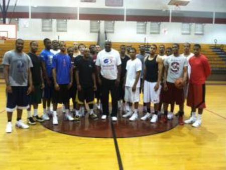 Lieonel Garret with team