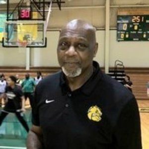 Lieonel Garret with team