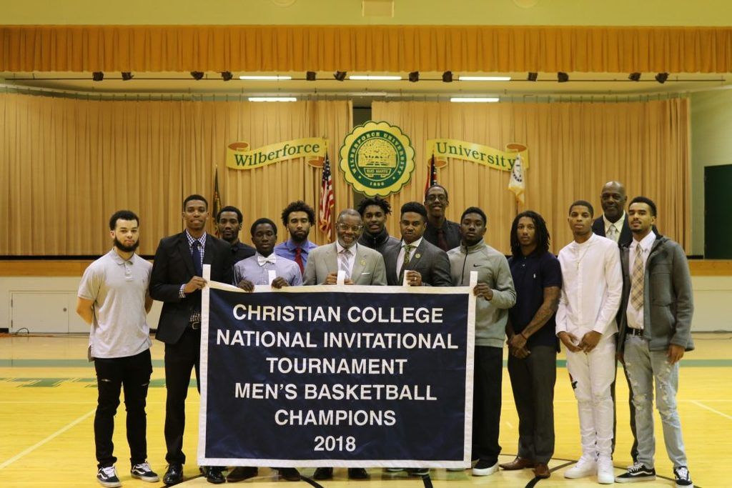 Lieonel Garret with team