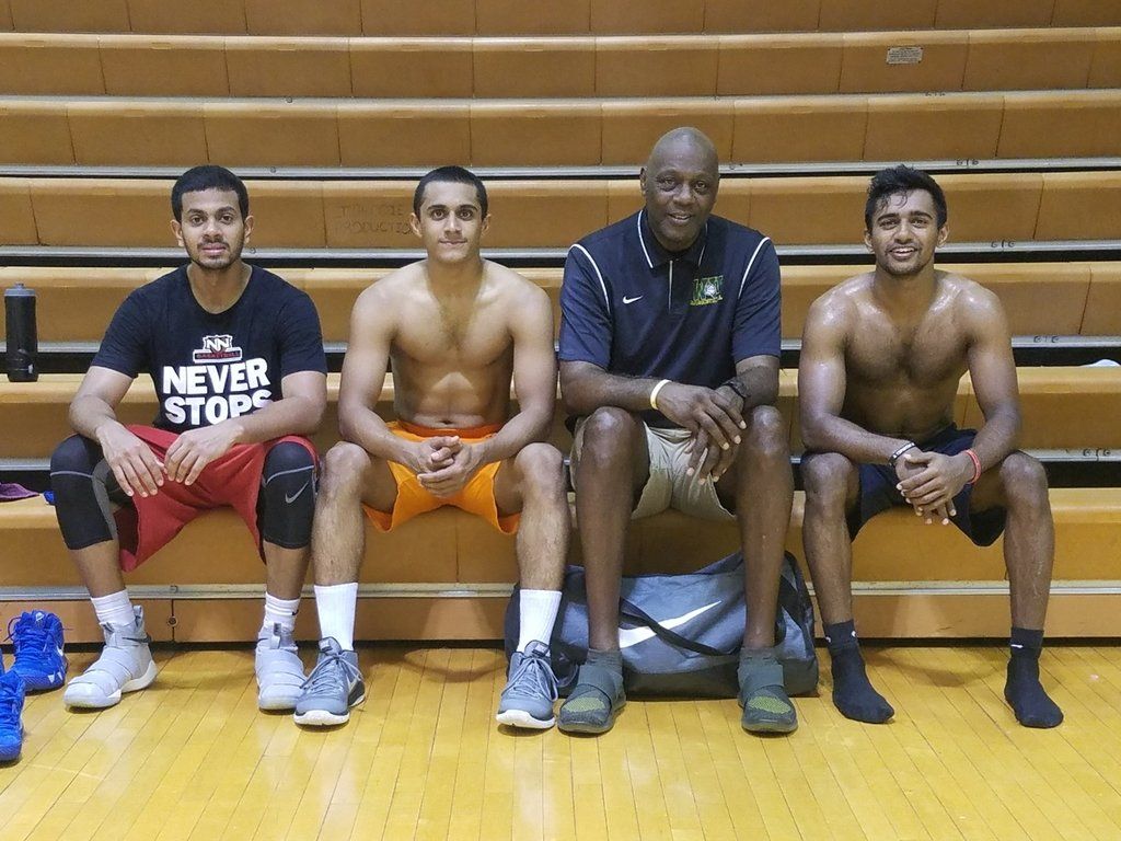 Lieonel Garret with team