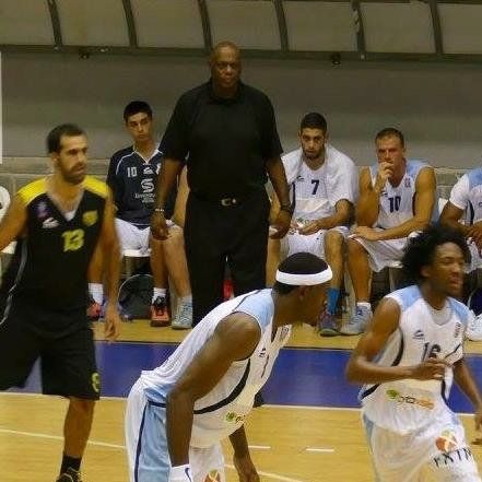 Lieonel Garret with team