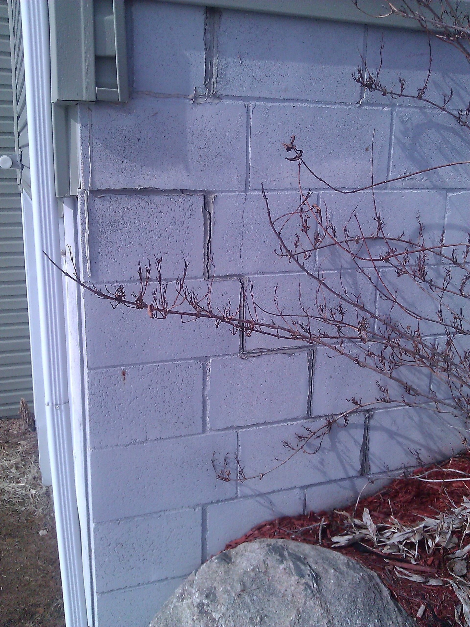 Burnsville MN Wet Basement Wall Cracks