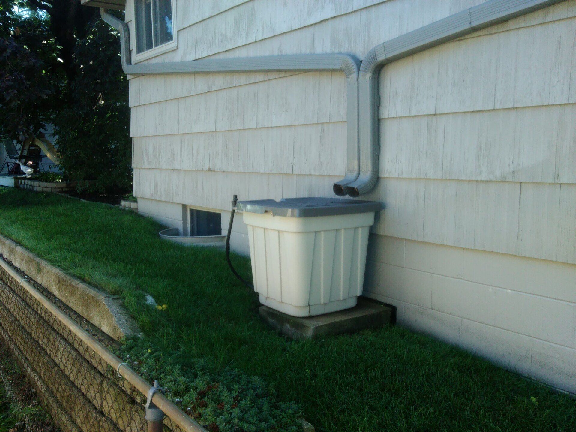 Using a Drain Barrel for Roof Water