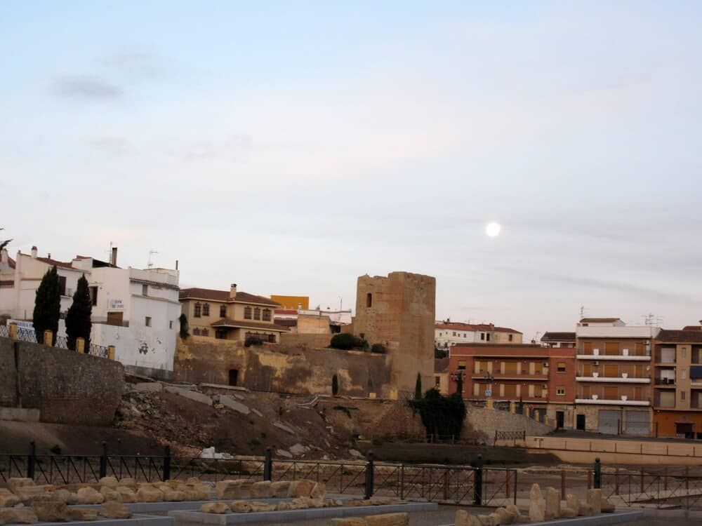 Torreón del Ferro y Teatro Romano
