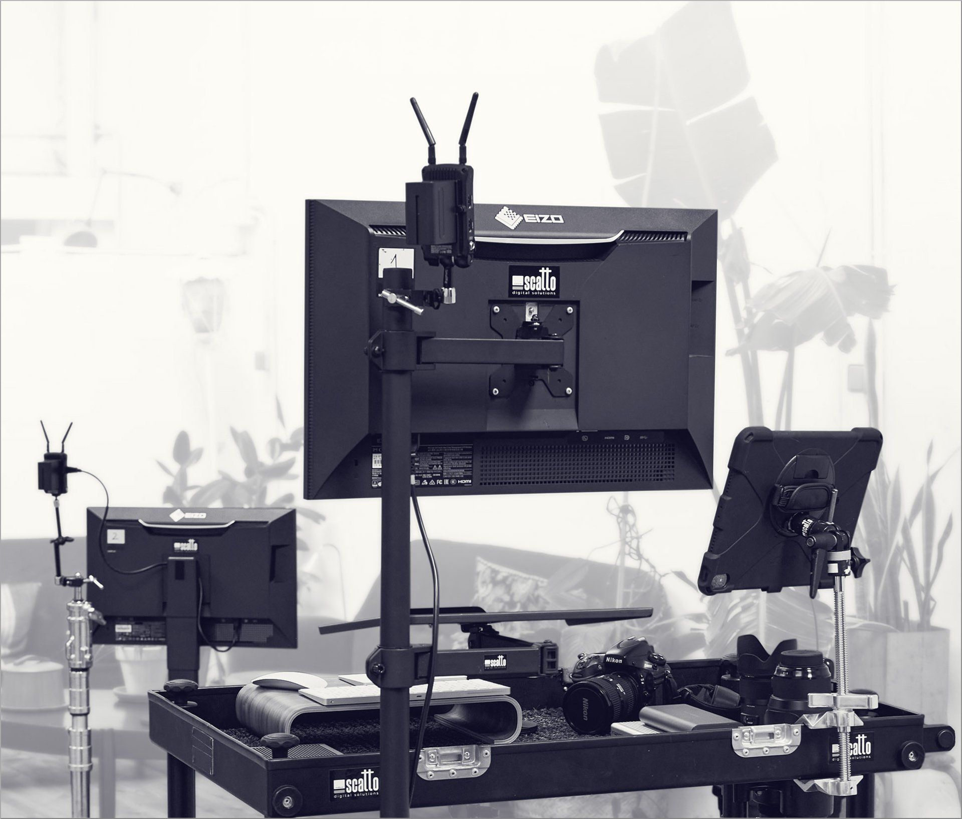 Scatto Digital Solutions-Monitores Eizo-Screens on set-Digital Tech & Rental Digital-Madrid-Spain