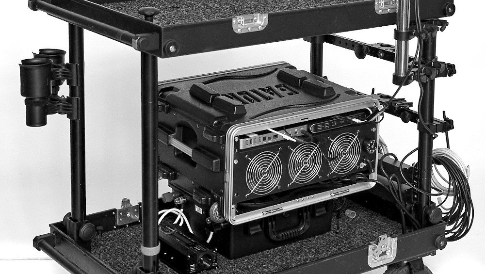 Scatto Digital Solutions-estacion digital-fan cooled-rack-connectivity-tecnico digital fotografia-alquiler equipo digital para fotografia-Madrid-Spain