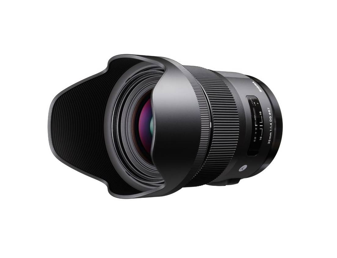 Scatto Digital Solutions-objetivo sigma art 35 para nikon -photography digital technician-digital equipment rental for photography-Madrid-Spain