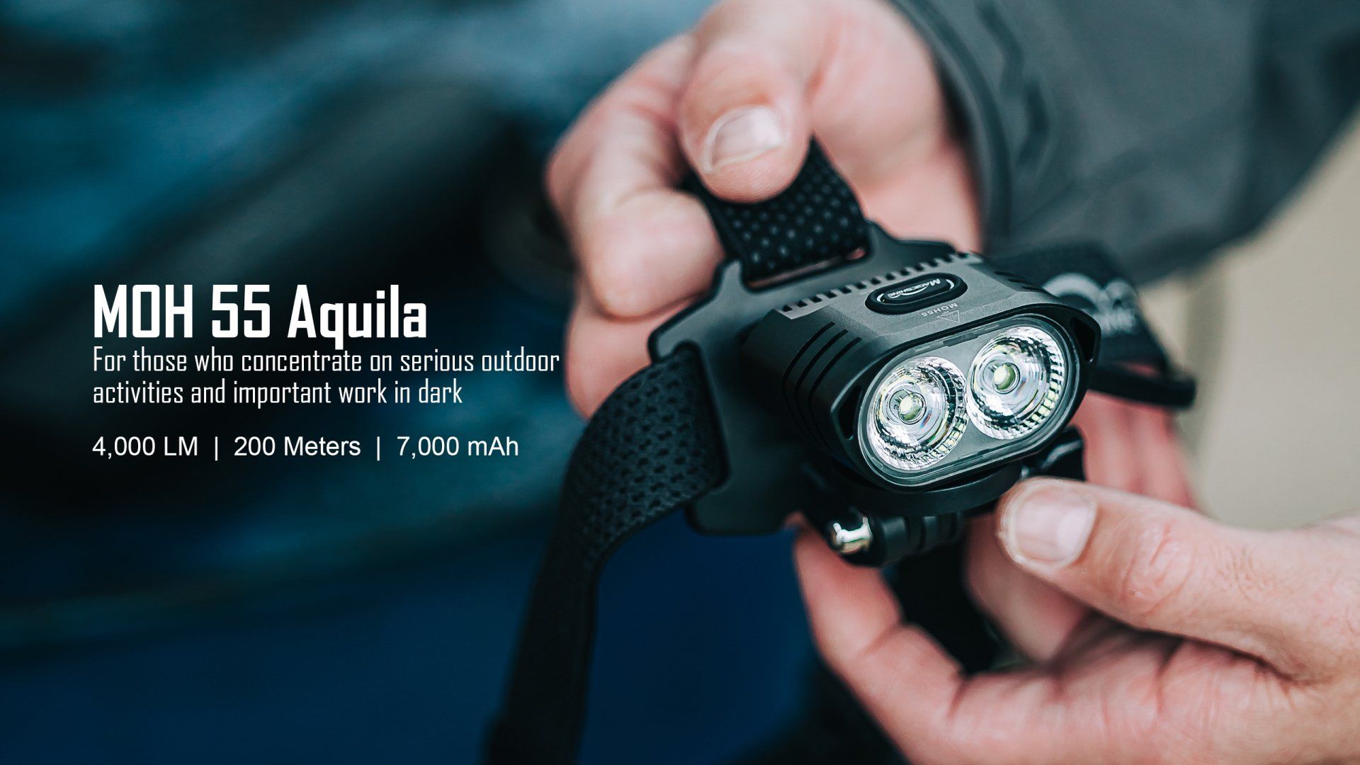 Magicshine leuchtstarke LED Lauflampe MOH 35, getragen von Läufer auf Kopf im Wald