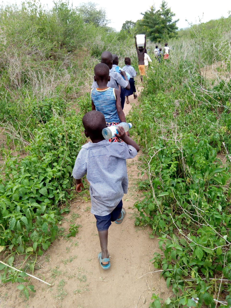 Die Kinder helfen mit Die Kinder helfen mit