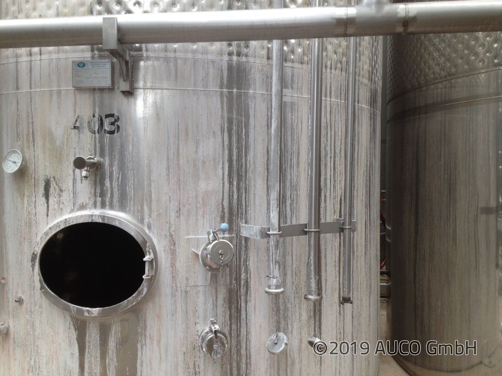 Tank vor der Reinigung mit AUCO CHROM - G