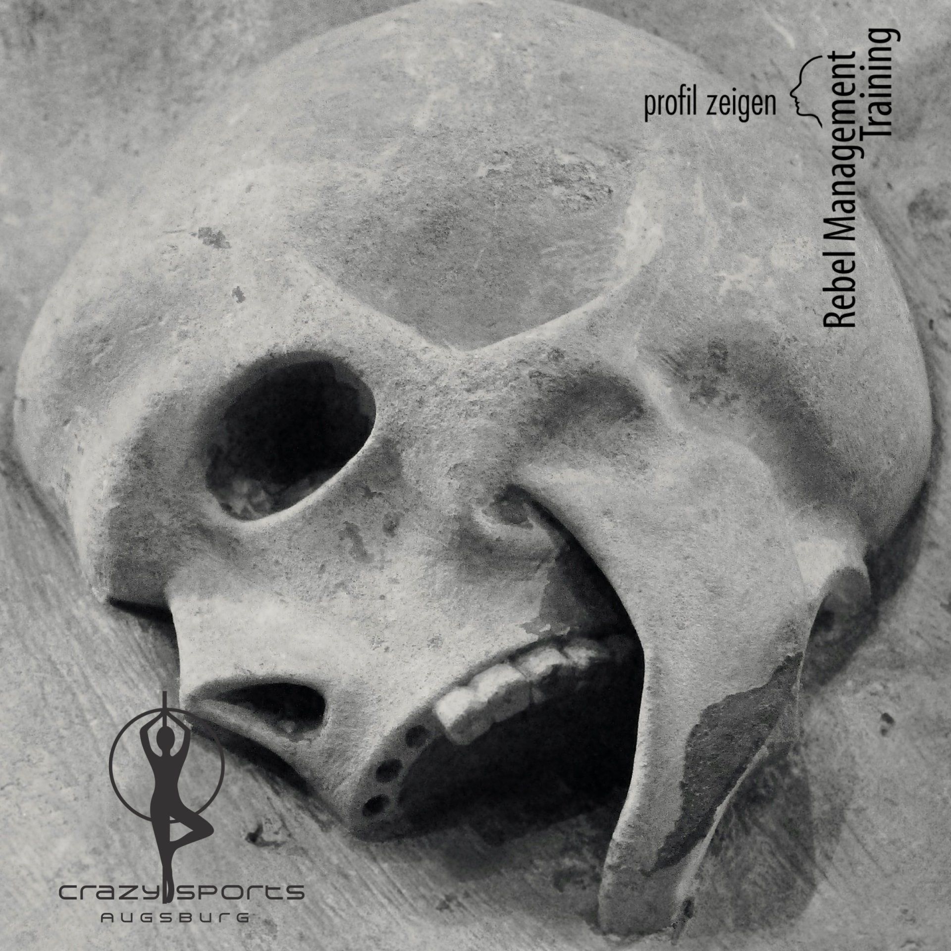 Menschenschädel im Sand Menschenopfer auf dem Altar der Eitelkeiten