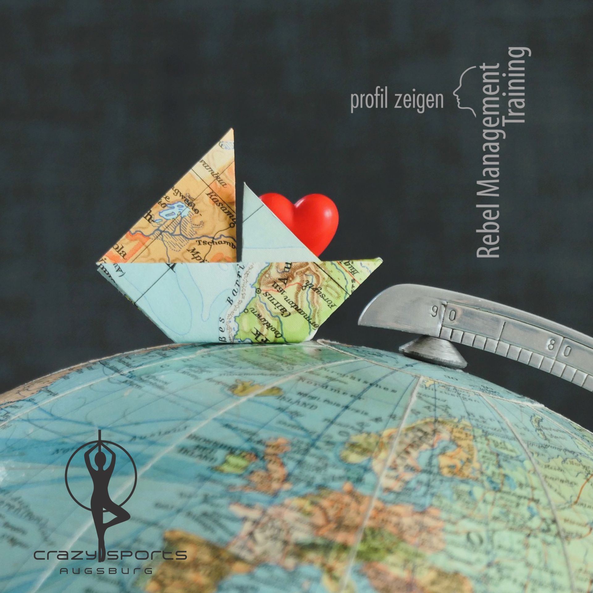 Die Welt bereisen. Globus, Papierschiff