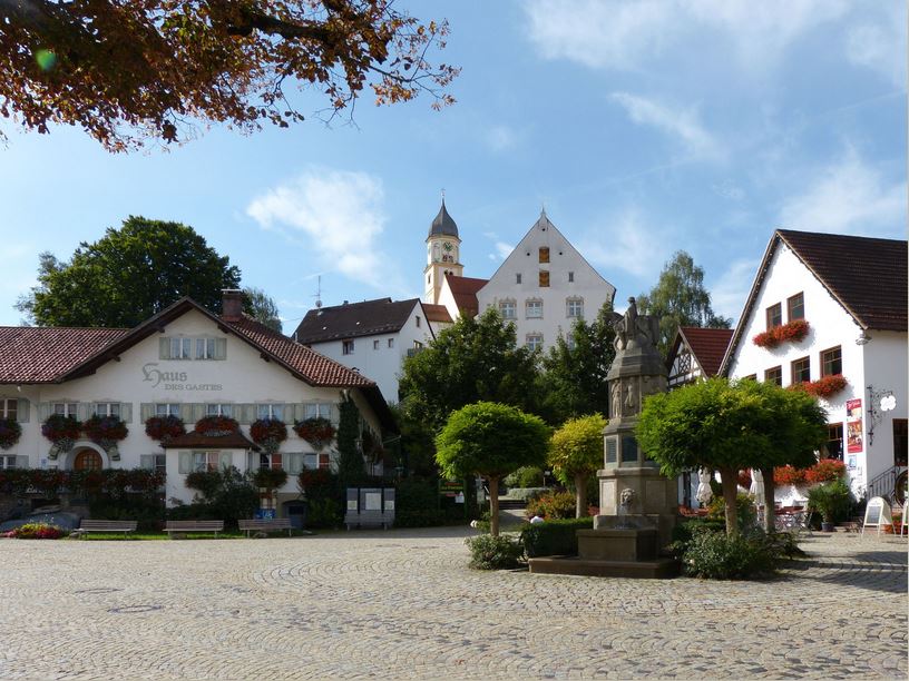 Marktplatz und Stift, Bad Grönenbach