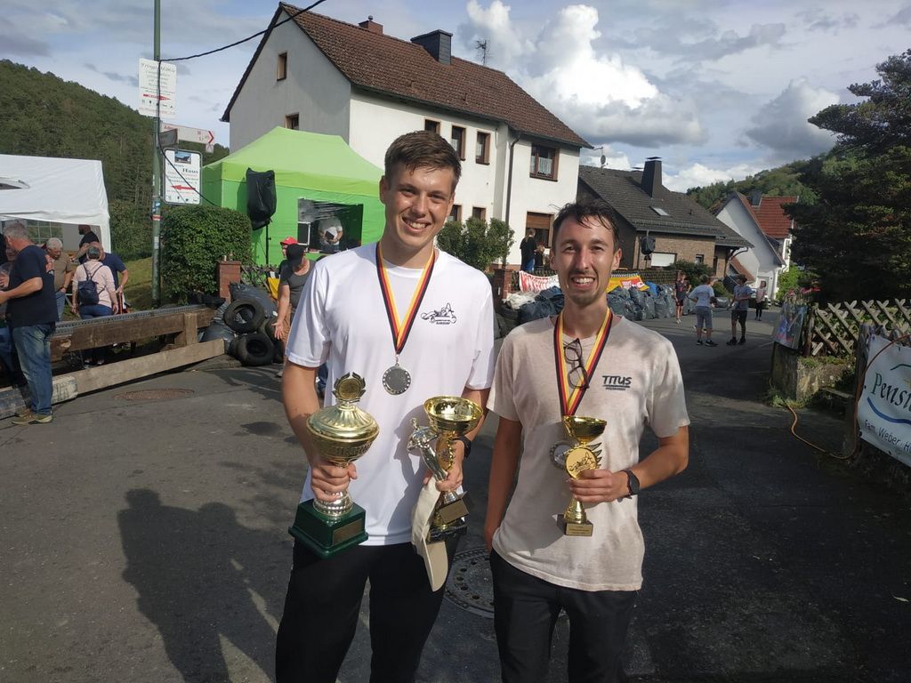 Johannes Keul (li) und Simon Jehnen vom Minardi-Team