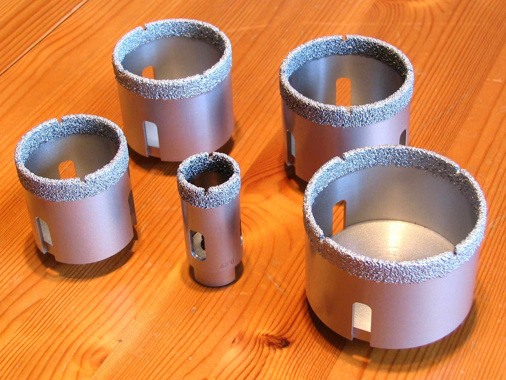 Feinsteinzeug-Bohrkronen FETB