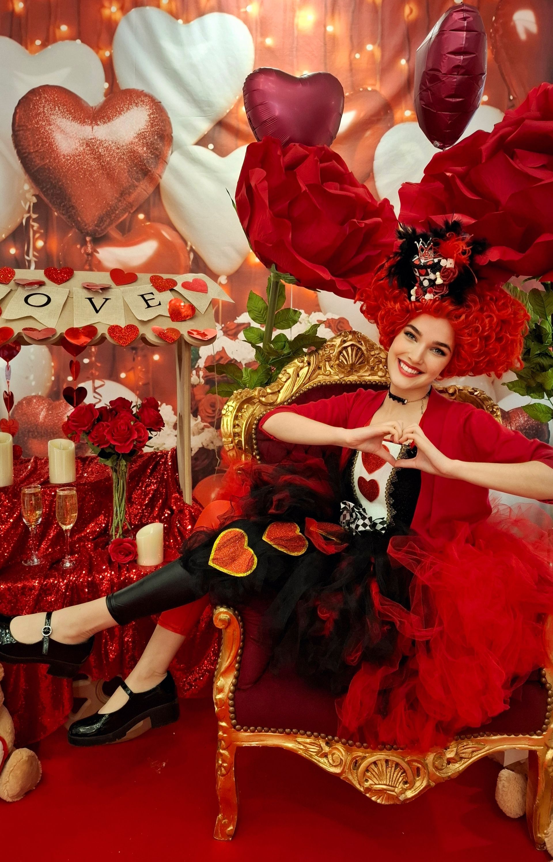 Charmante Herzdame als Walking Act für Valentinstag und Muttertag Event-Fotoaktionen in Malls buchen.