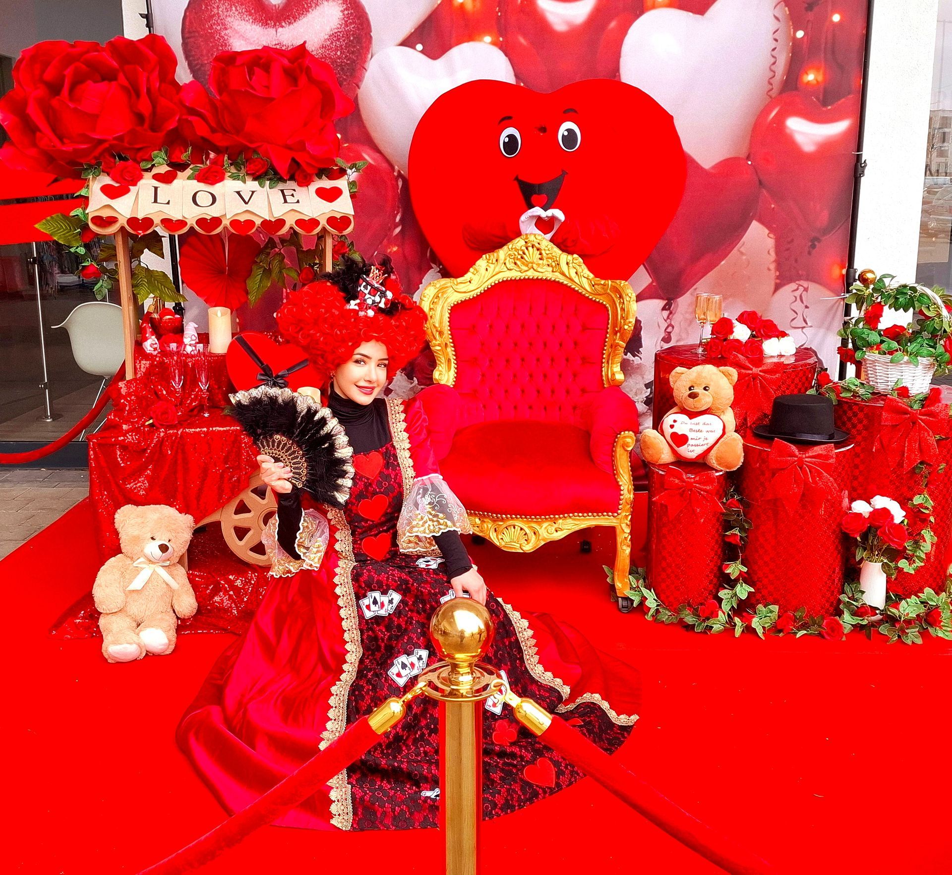 Valentinstag-Highlights für Ihr Event: Hochwertige Walking Acts & Models in Nürnberg & bundesweit. Perfekt für Malls, Messen & Mitarbeiterfeste. Jetzt Candy Stars buchen! Exklusive Valentinstag Walking Acts in hochwertigen Kostümen von Candy Stars Nürnberg – professionelle Event-Models für Malls, Messen und Mitarbeiterfeste bundesweit.