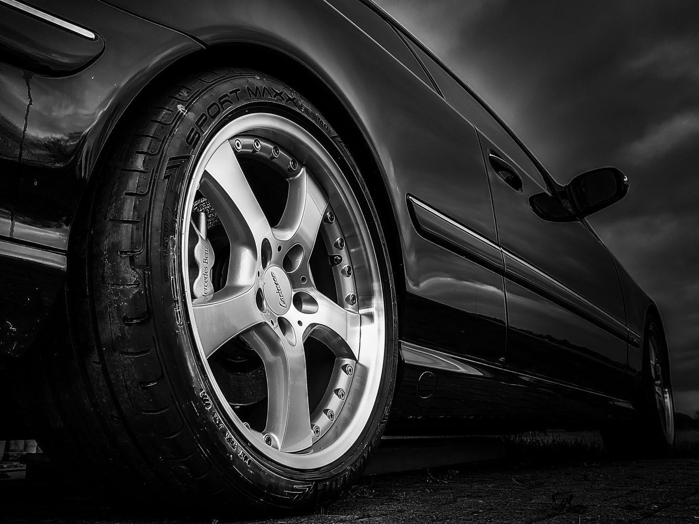 Mehrteilige Lorinser nach dem Felgen aufbereiten Mehrteilige Lorinser nach dem Felgen aufbereiten