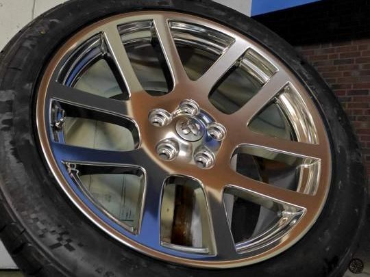 Dodge Ram SRT-10 Felge nach dem Hochglanzverdichten