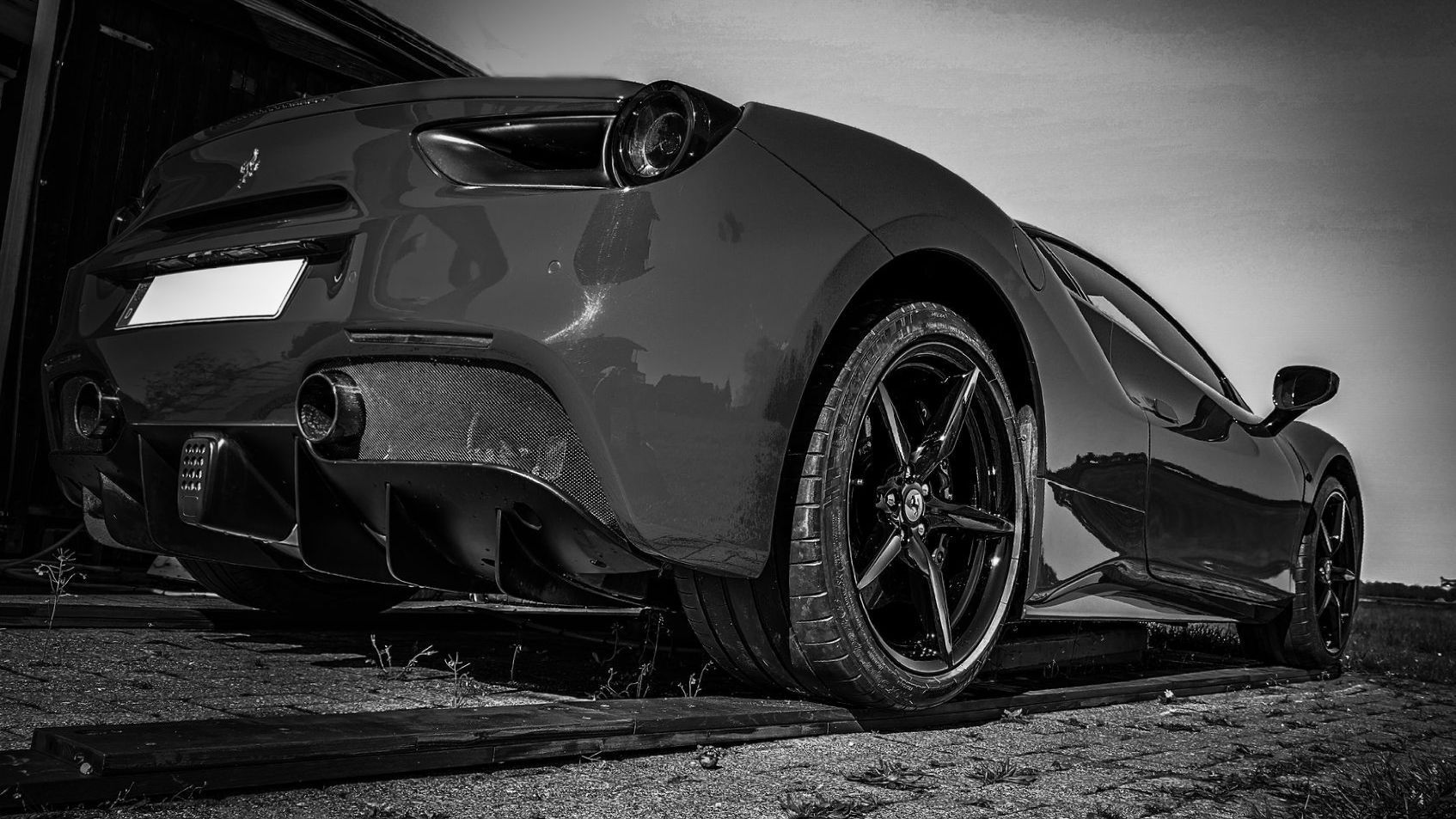 Ferrari 488 GTB Felgen schwarz lackiert Ferrari 488 GTB Felgen schwarz lackiert