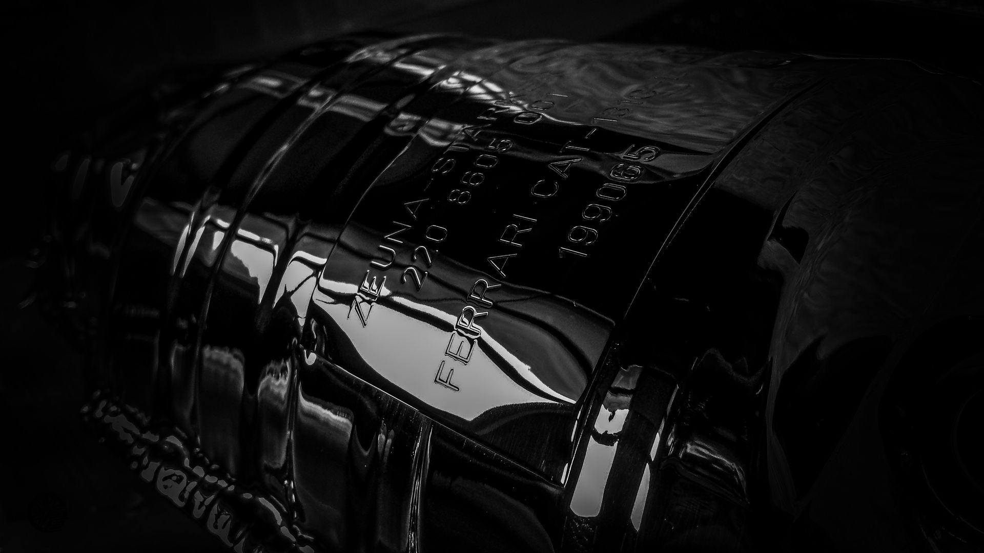 Ferrari Katalysator hochglanz poliert