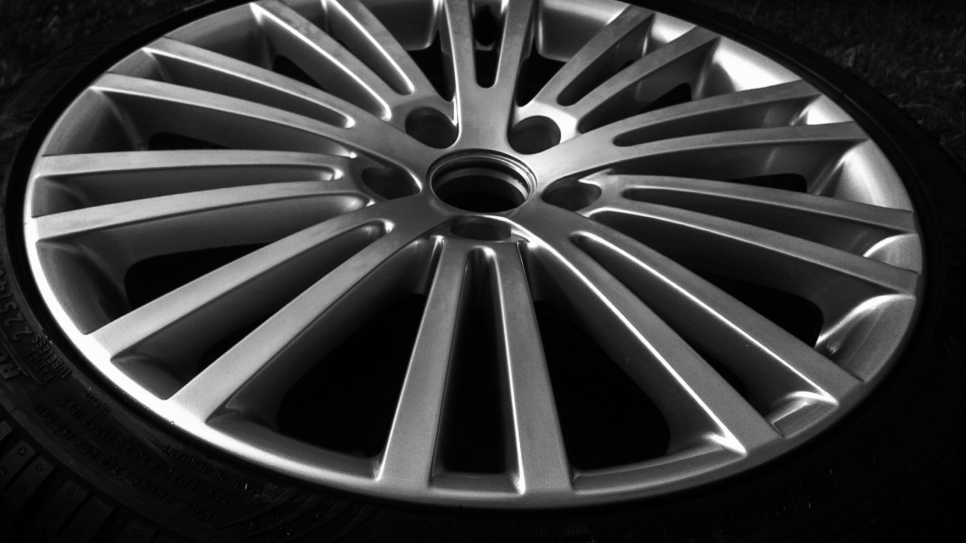 VW Felge nach der Felgenreparatur VW Felge nach der Felgenreparatur