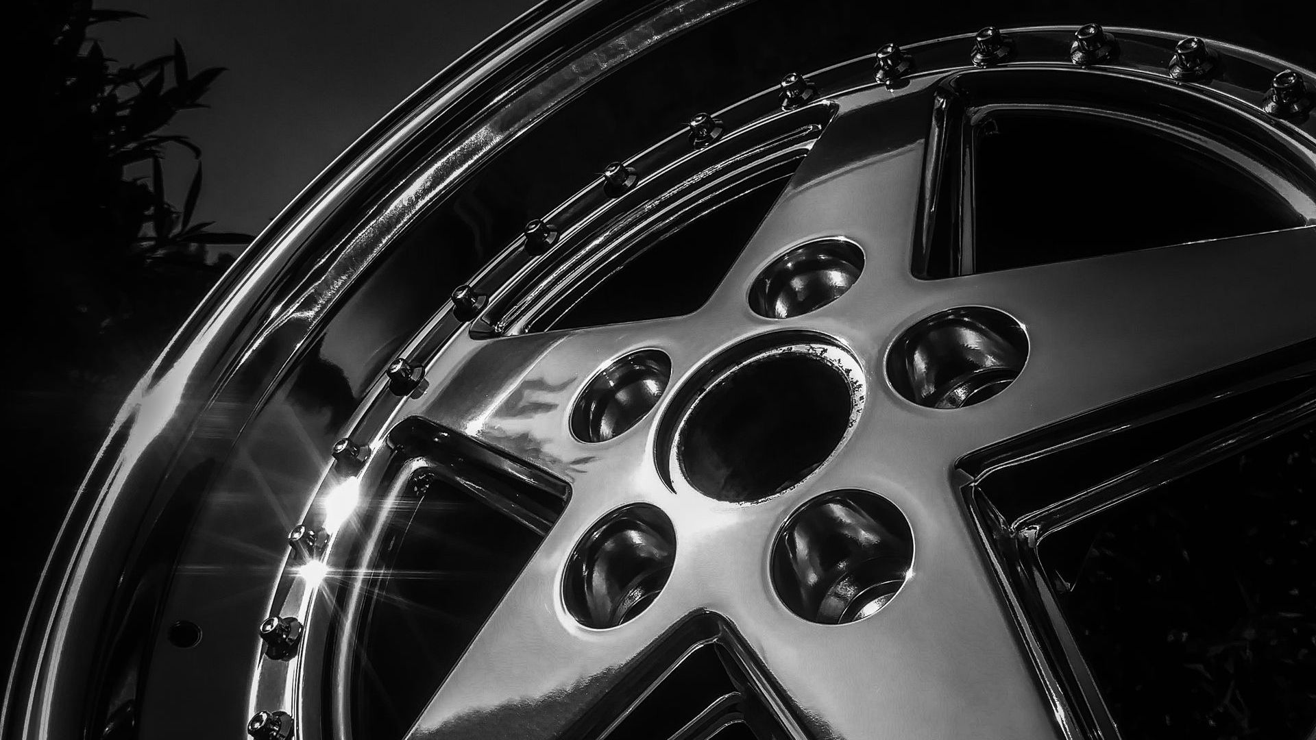 Mehrteilige Gotti Felge hochglanzverdichtet