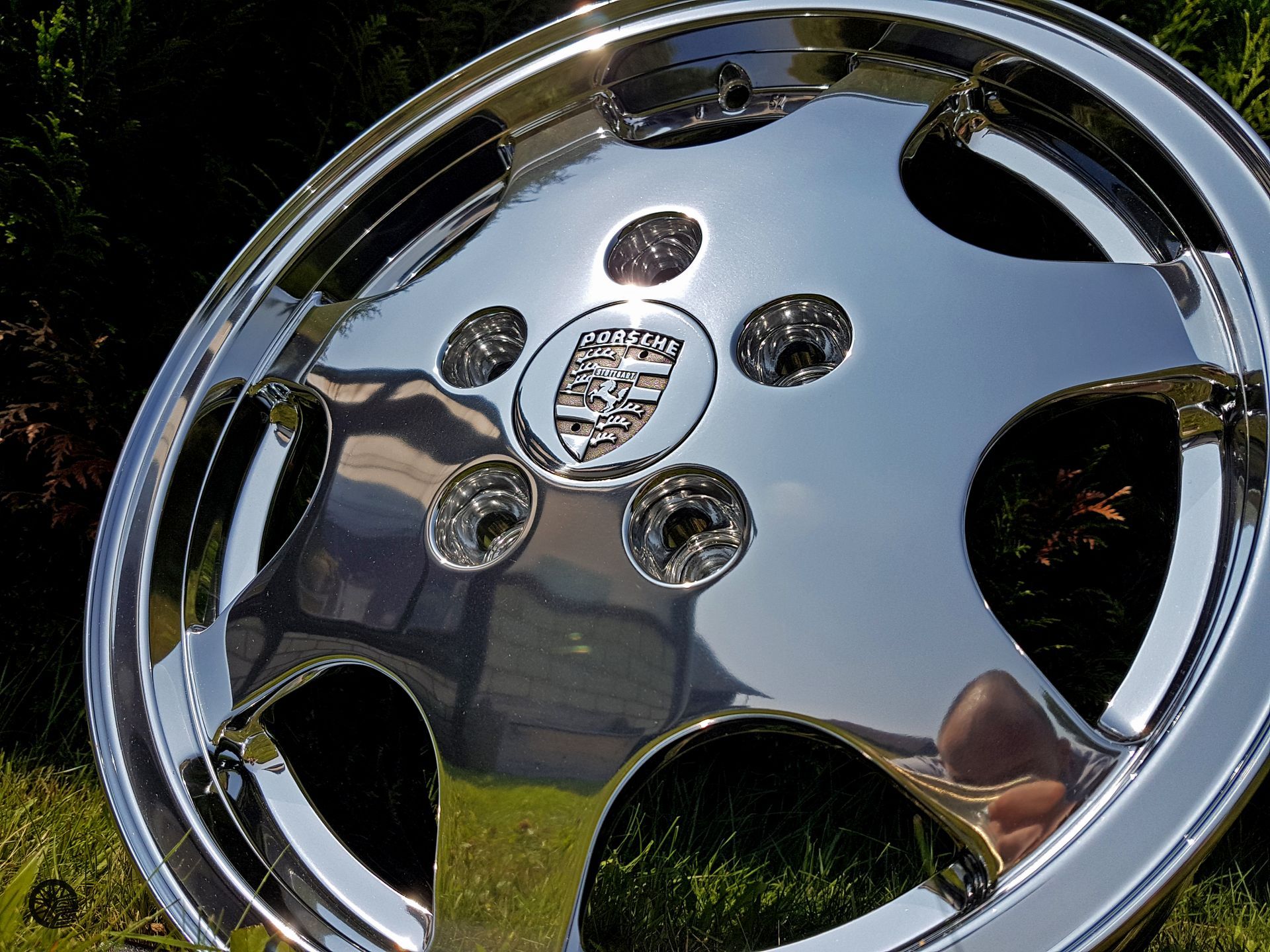 Porsche Felge nach dem Hochglanzverdichten