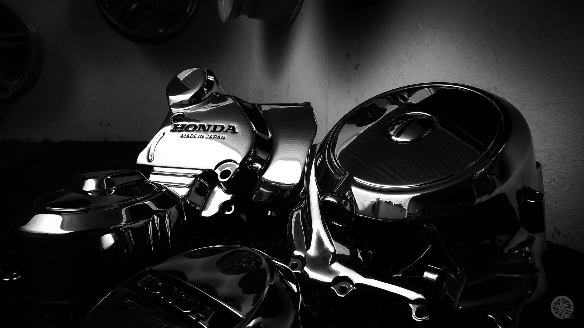 Honda Motorradbauteile auf Hochglanz poliert