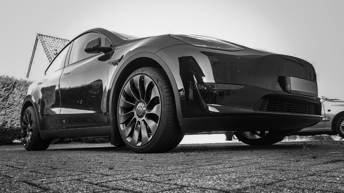 Tesla Felgeninstandsetzung