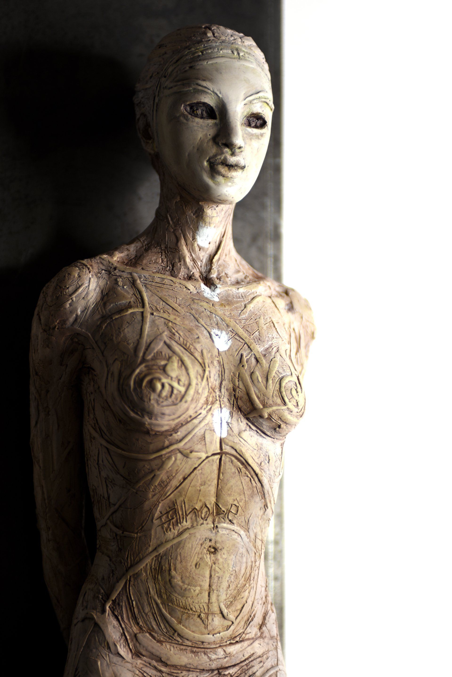 #ihope, scultura di Eleonora Francioni e Antonio Mastromarino, artisti a Pietrasanta