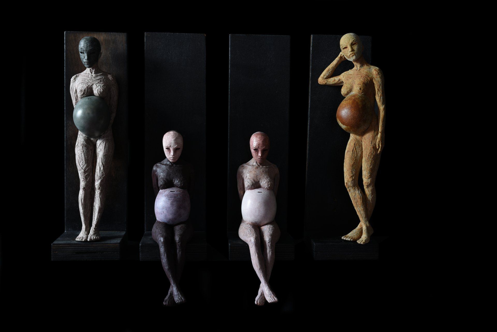 #femalepiggybank, scultura di Eleonora Francioni e Antonio Mastromarino, artisti a Pietrasanta