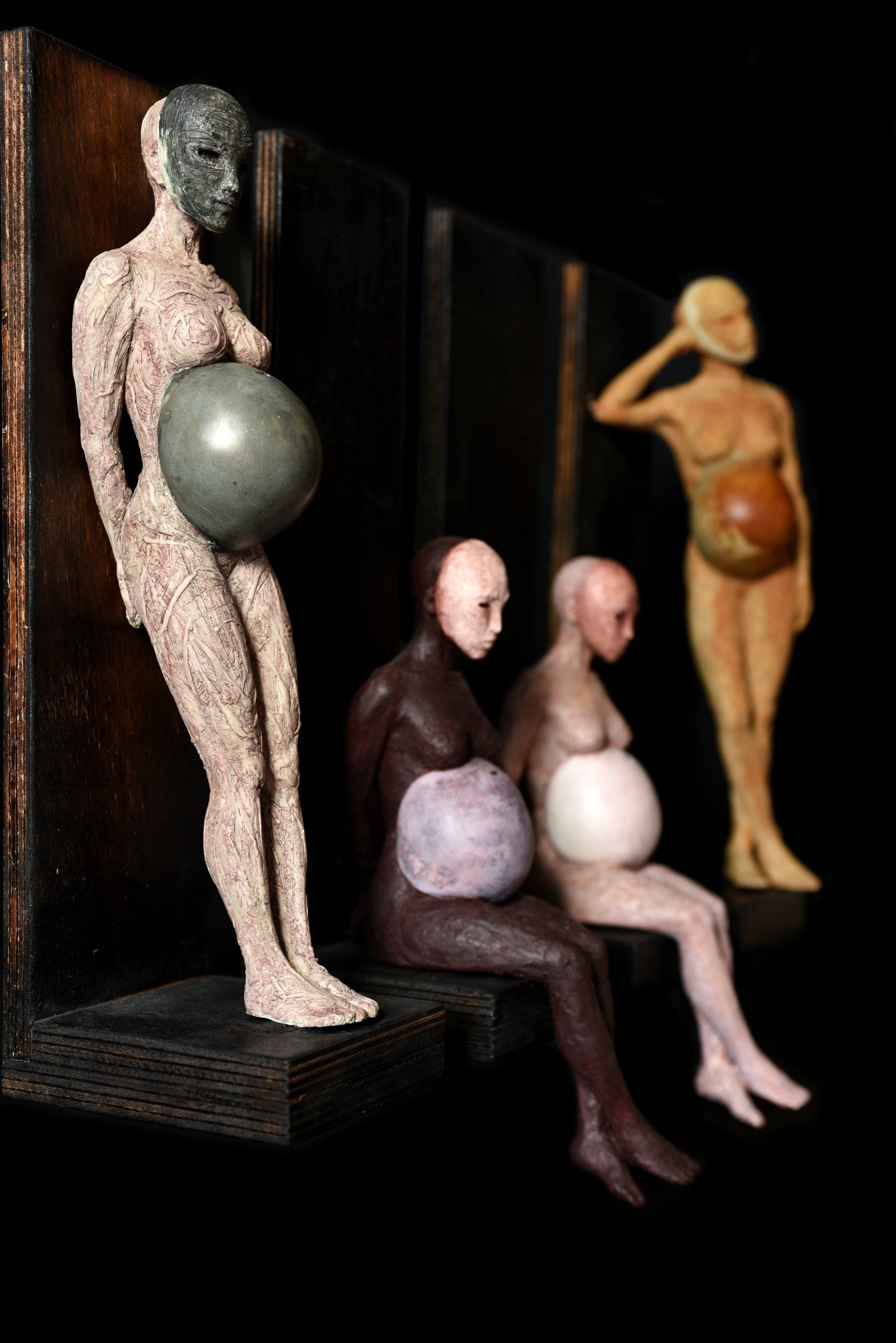 #femalepiggybank, scultura di Eleonora Francioni e Antonio Mastromarino, artisti a Pietrasanta