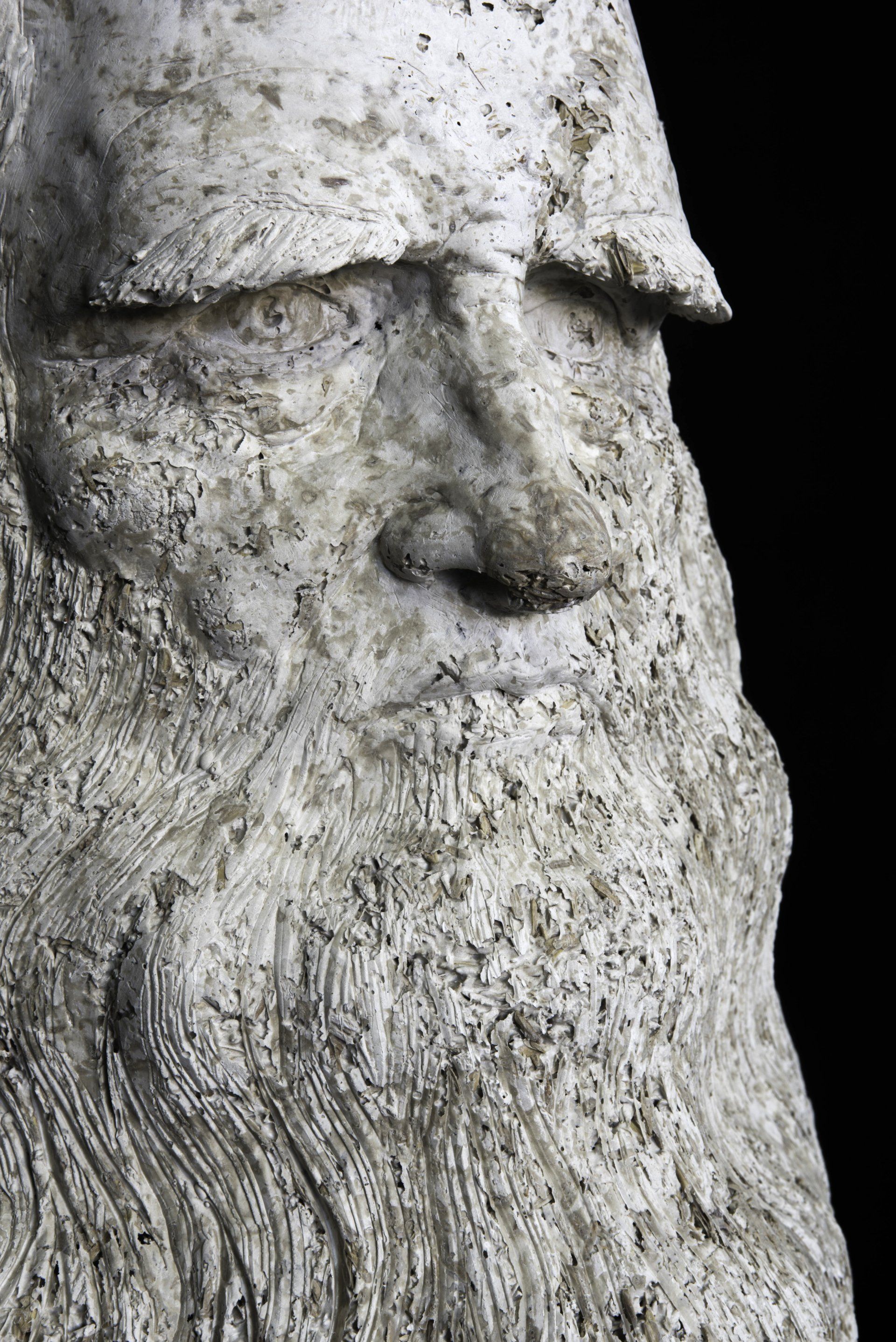 Leonardo Da Vinci, scultura di Eleonora Francioni e Antonio Mastromarino, scultori a Pietrasanta. Arte sostenibile