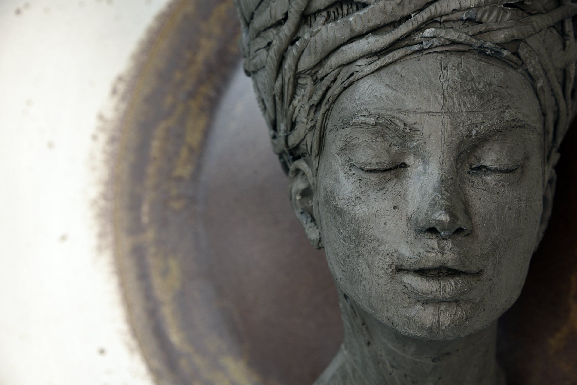 La Concipiente, scultura di Eleonora Francioni e Antonio Mastromarino, arte contemporanea a Pietrasanta