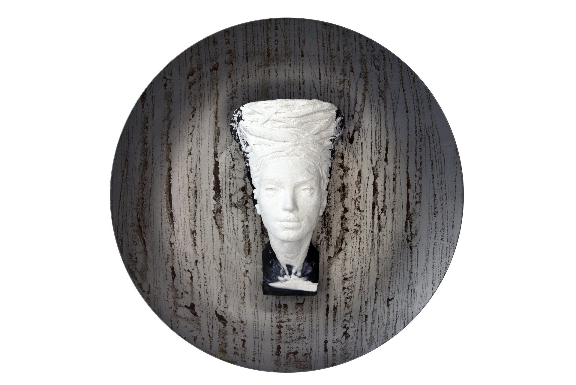 La Concipiente, opera di Eleonora Francioni e Antonio Mastromarino, scultori a Pietrasanta.