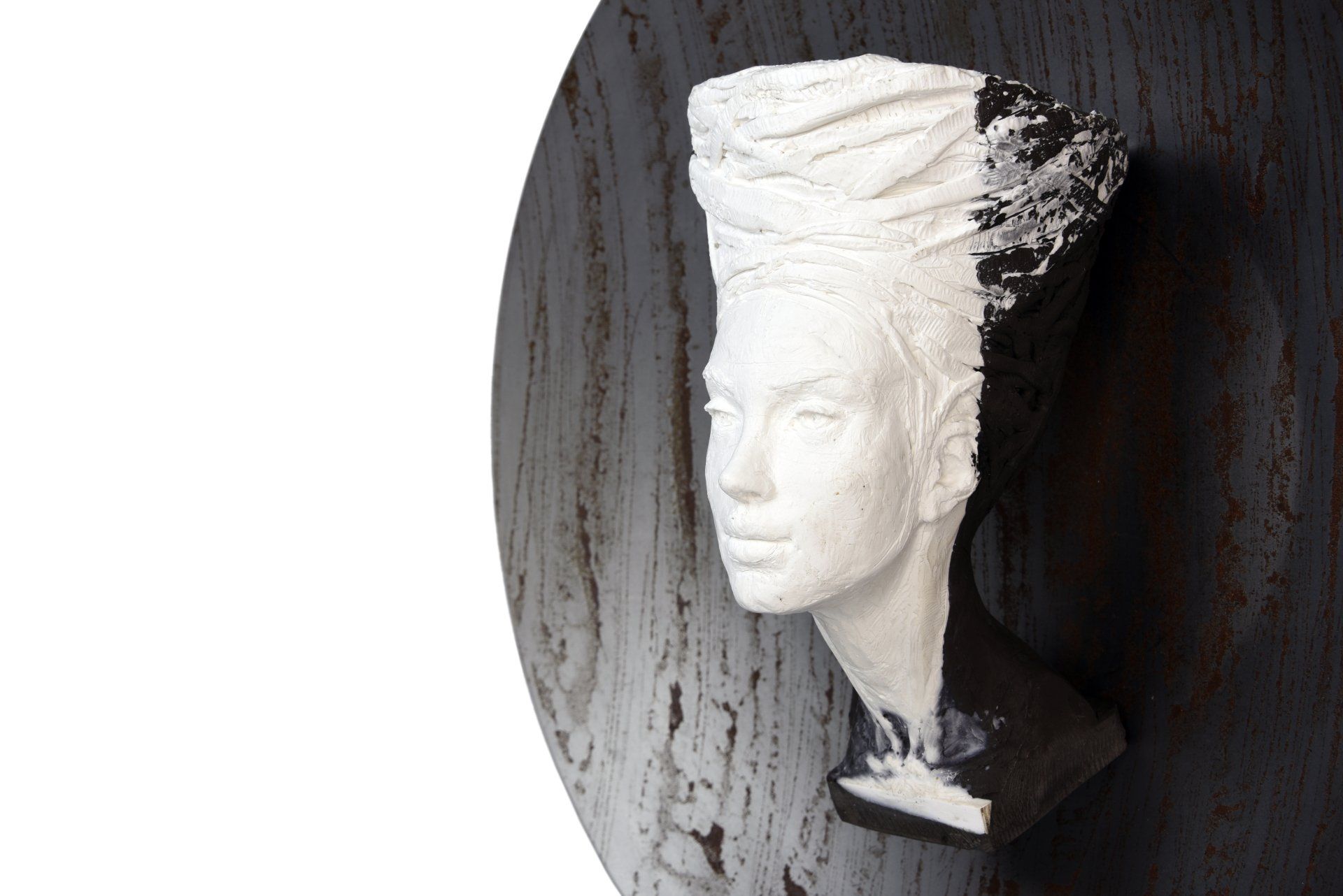 La Concipiente, scultura di Eleonora Francioni e Antonio Mastromarino, artisti a Pietrasanta.