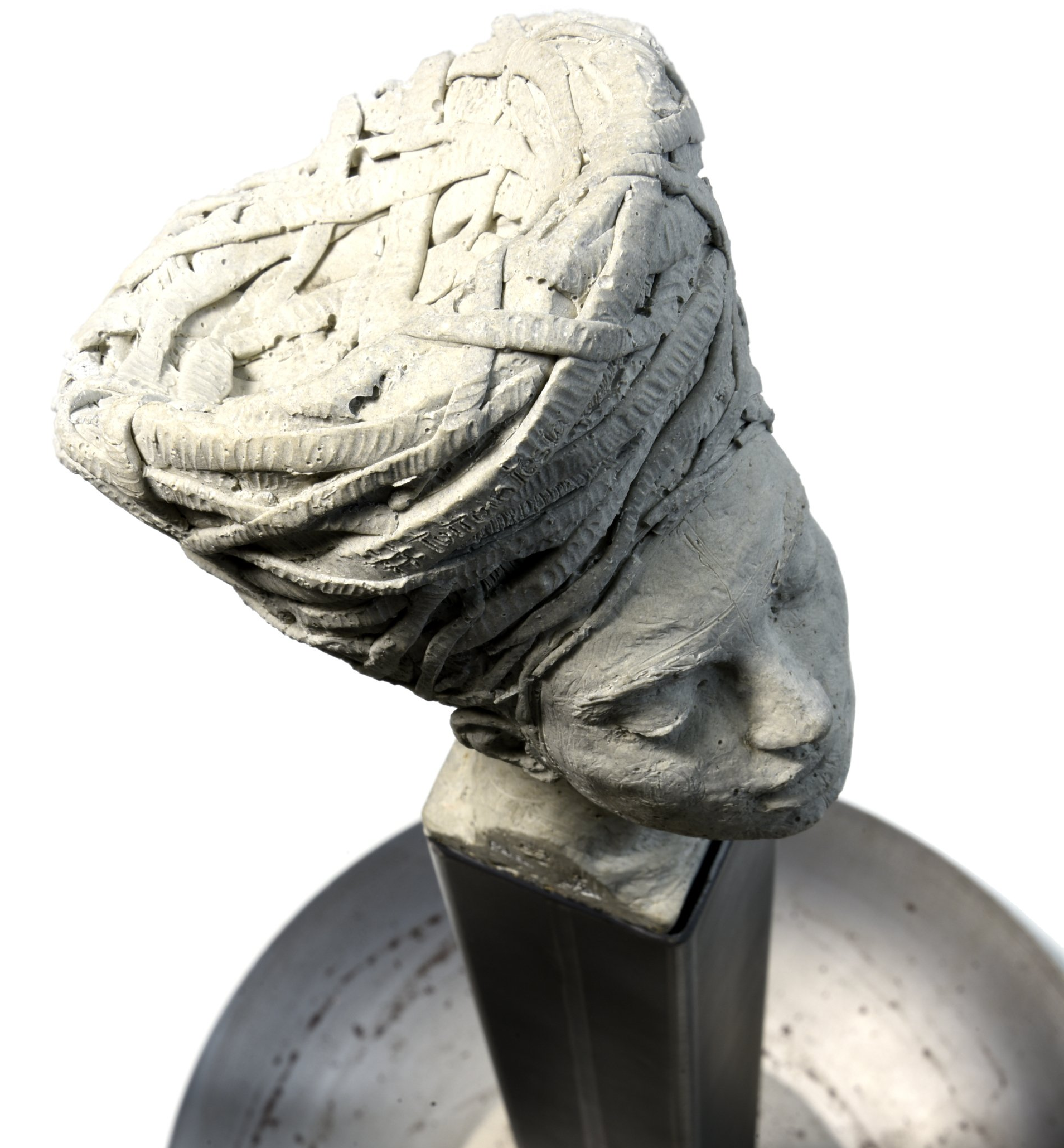 La Concipiente, scultura di Eleonora Francioni e Antonio Mastromarino, artisti a Pietrasanta.