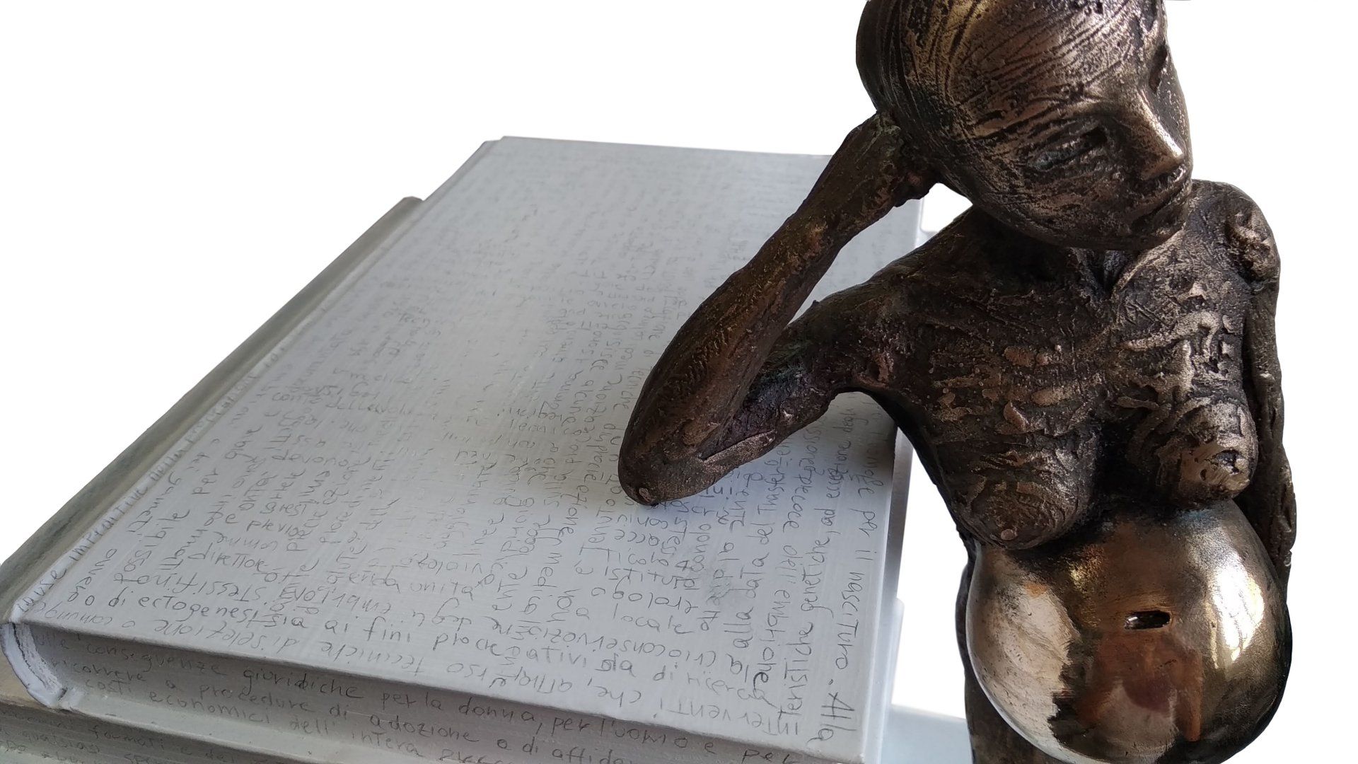 Mother's day, scultura di Eleonora Francioni e Antonio Mastromarino, artisti a Pietrasanta