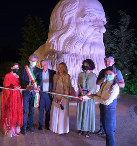 Eleonora Francioni, Antonio Mastromarino, inaugurazione Scultura Leonardo Da Vinci a Pavia Riso Scotti,