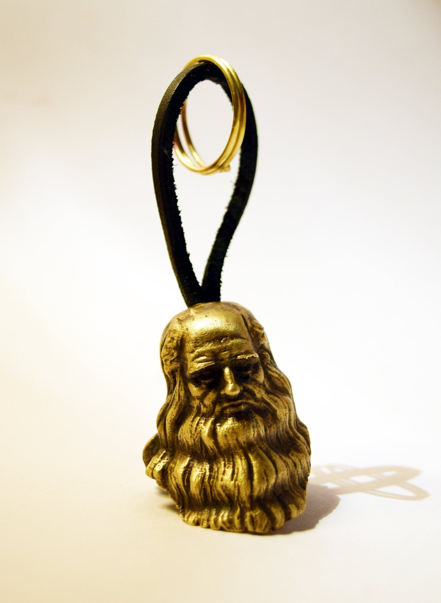 Portachiavi Leonardo Da Vinci, scultura in bronzo di Eleonora Francioni e Antonio Mastromarino, scultori a Pietrasanta.