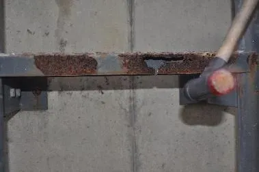 Defective rung of a vertical ladder