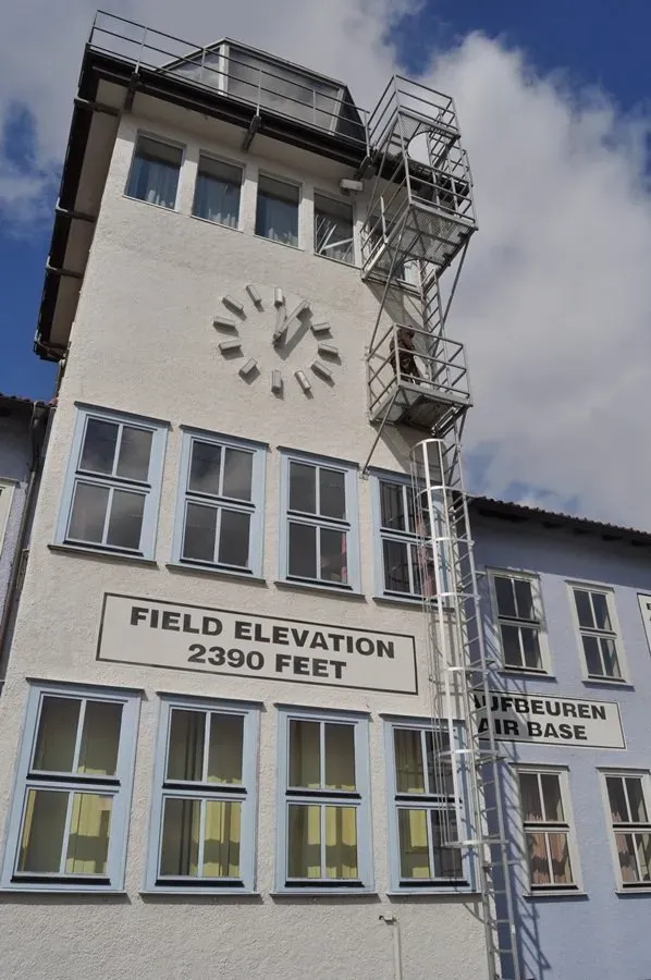 Testing of emergency ladder systems on buildings