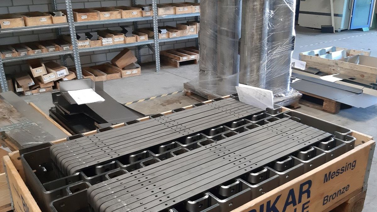 Auf einer Lasermaschine hergestellte Teile, gebogen auf einer Biegemaschine