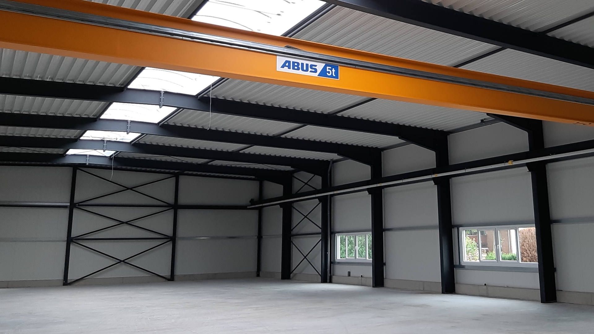 Leicht-Metallbearbeitung Neu Produktionshalle