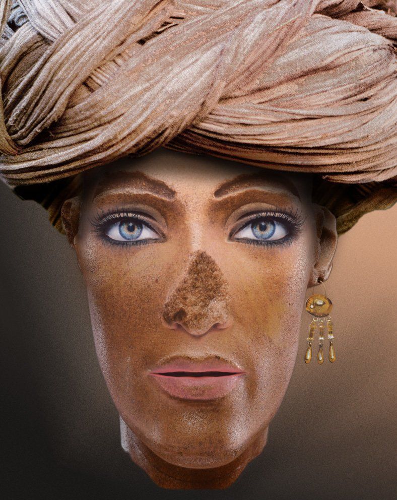 Frauenkopf mit Turban