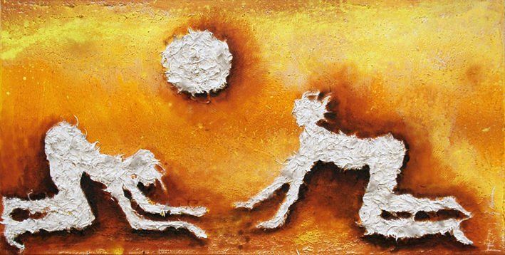 zwei kniende Frauen vor Sonnenscheibe